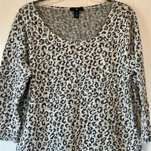 Gap leopard sweater